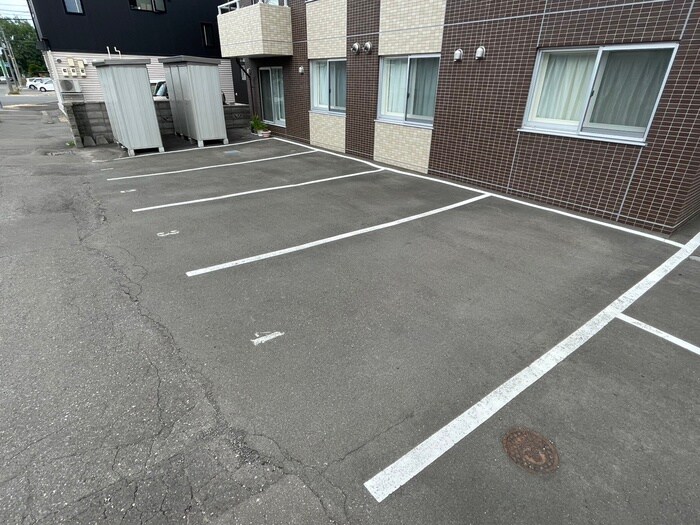 イーストムーン4・16の物件外観写真