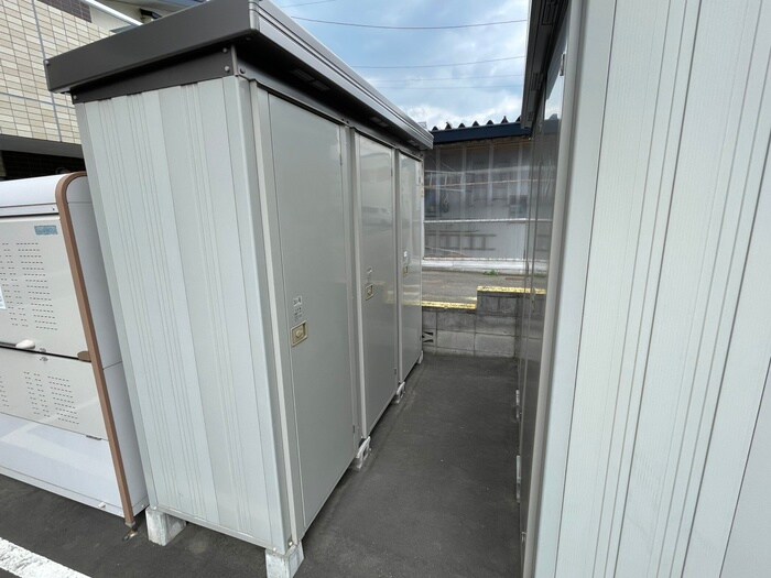 イーストムーン4・16の物件外観写真