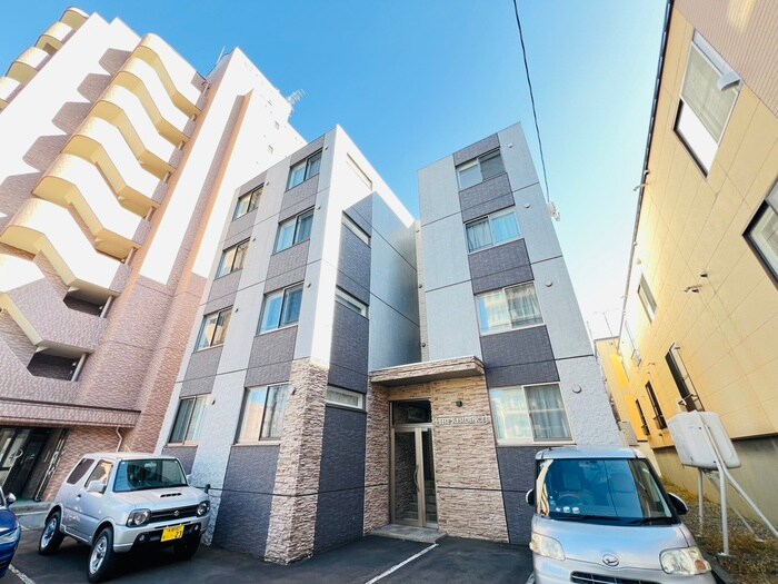 THE RESIDENCEの物件外観写真