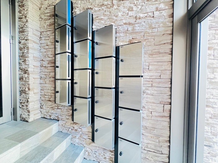 THE RESIDENCEの物件外観写真