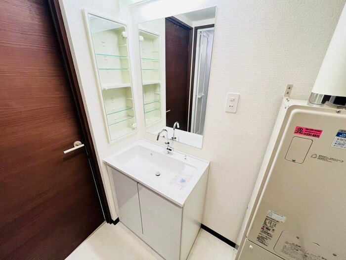 THE RESIDENCEの物件内観写真