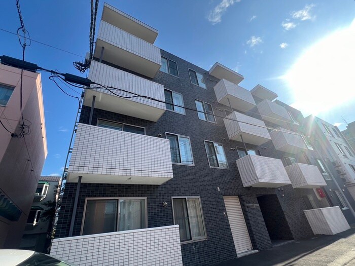 モルティーニ南郷の物件外観写真