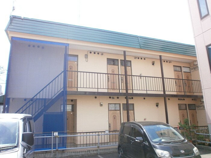 瀬比亜館の物件外観写真