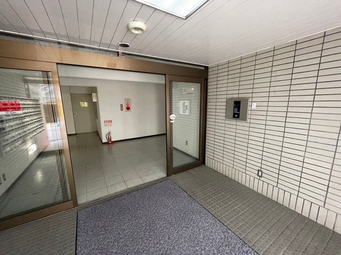 プレサント北８条Ｂ棟の物件外観写真