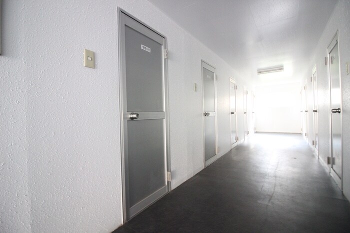 ア－バンコ－ト南郷Ⅶの物件外観写真