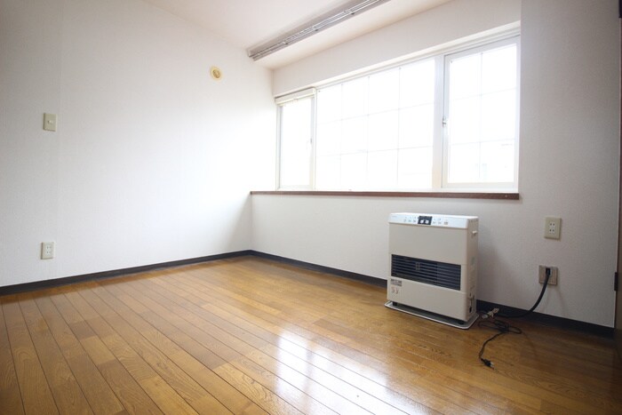 ア－バンコ－ト南郷Ⅶの物件内観写真