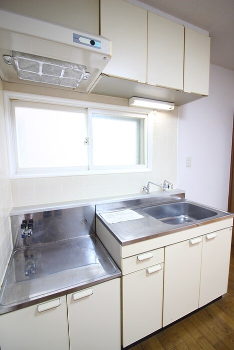 ア－バンコ－ト南郷Ⅶの物件内観写真