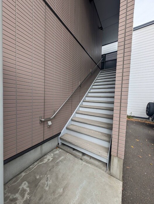 シャーメゾンリブレ八軒の物件外観写真