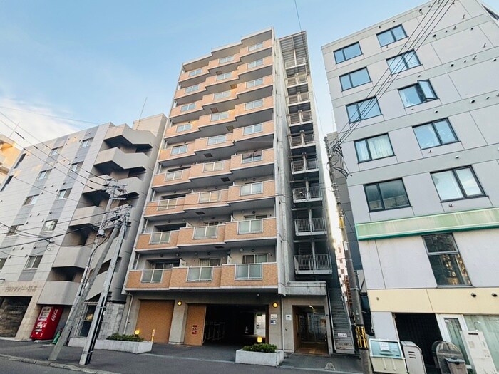 レフィ－ナ円山の物件外観写真