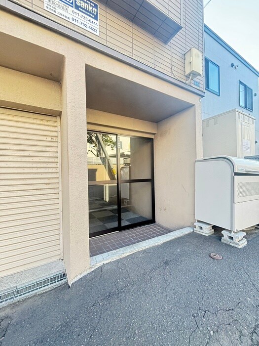 フラットО豊平の物件外観写真