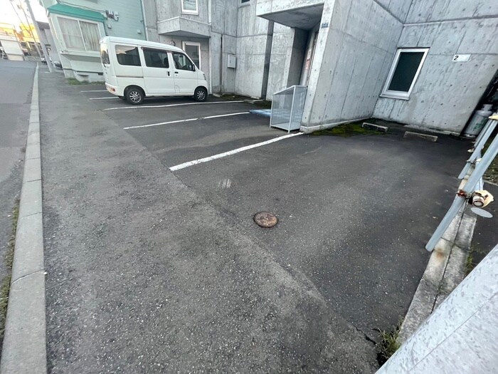 アイアール南郷Ⅷの物件外観写真