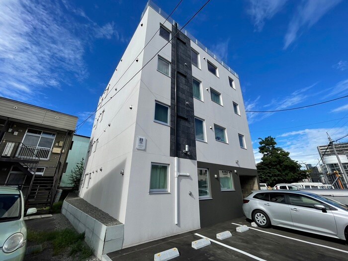 NOVA北円山の物件外観写真