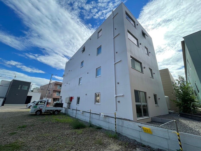 NOVA北円山の物件外観写真