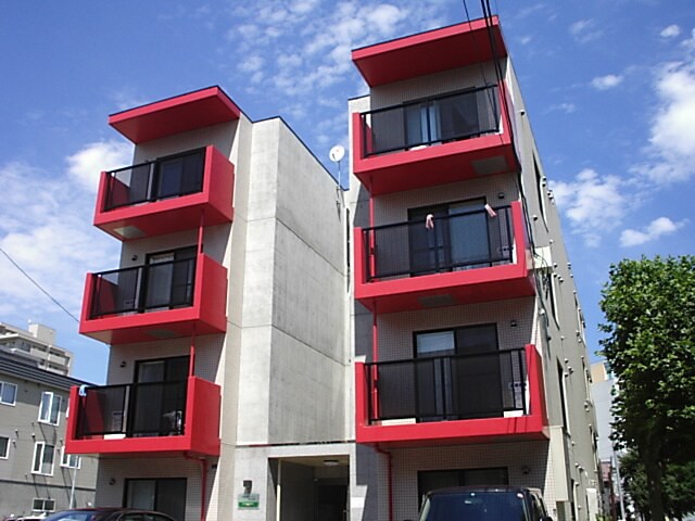 サザンフィ－ルド豊平公園の物件外観写真