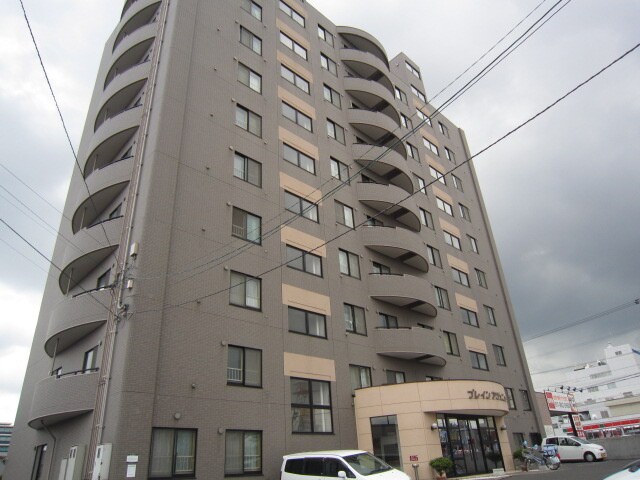 プレインアヴェニュ－の物件外観写真