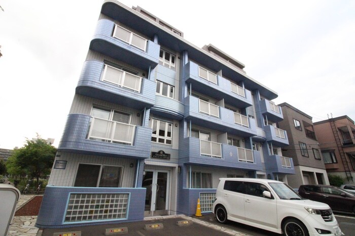 グランメ－ルパラダイスの物件外観写真