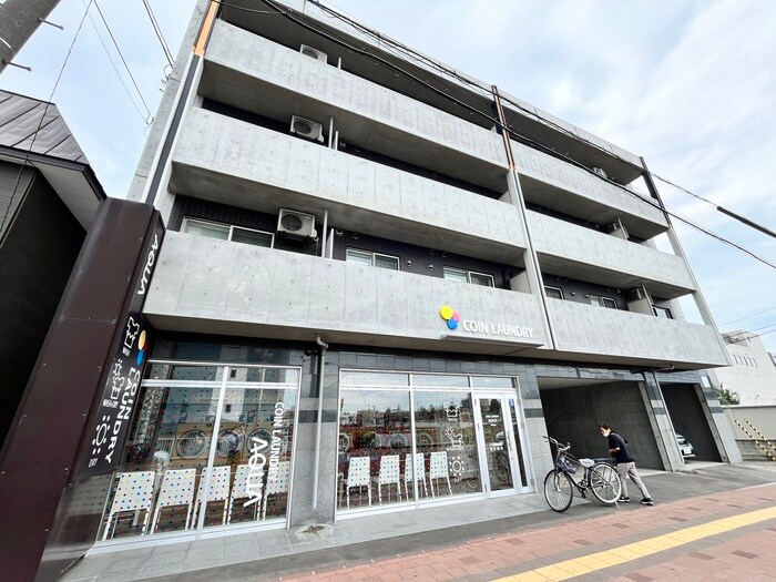 サンコート本郷通の物件外観写真