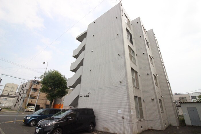 ア－バンクリスタルの物件外観写真