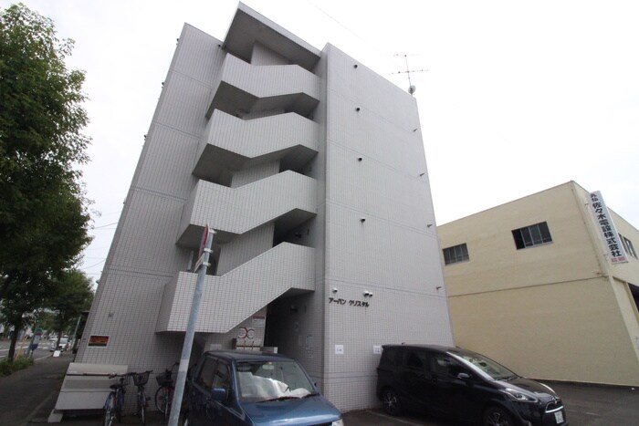ア－バンクリスタルの物件外観写真