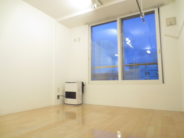 ファインブルーム学園前の物件内観写真