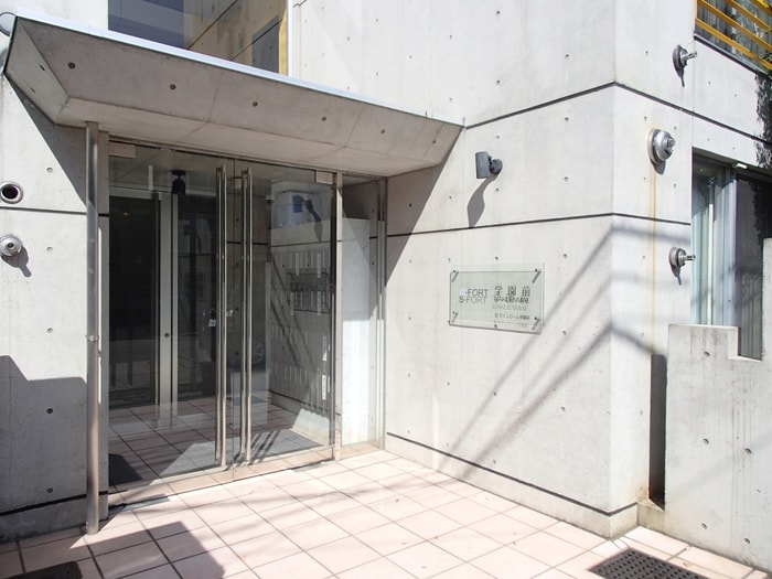 ファインブルーム学園前の物件外観写真