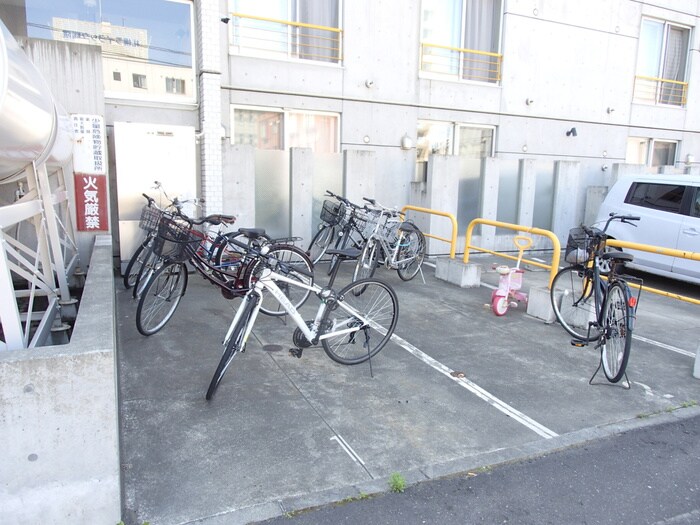 ファインブルーム学園前の物件外観写真