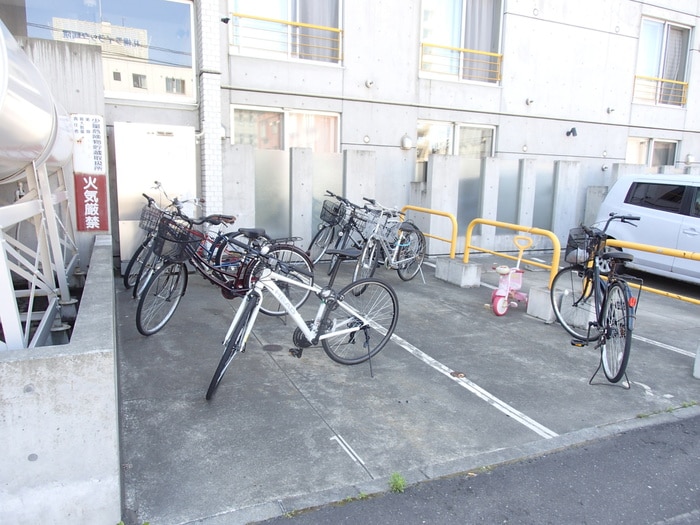 ファインブルーム学園前の物件外観写真