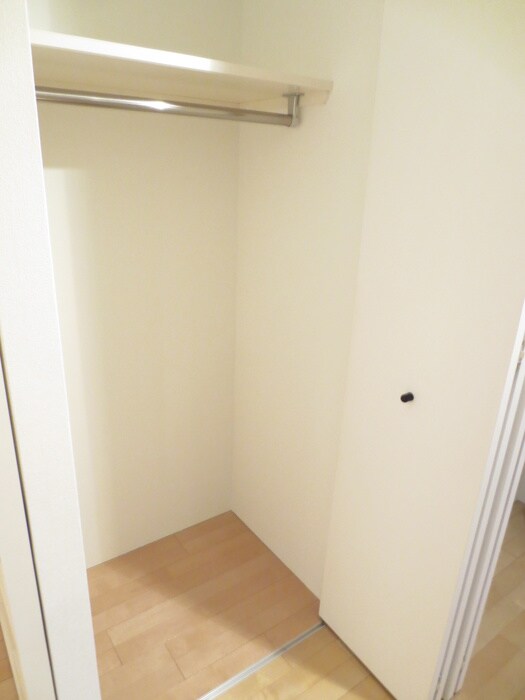 ファインブルーム学園前の物件内観写真