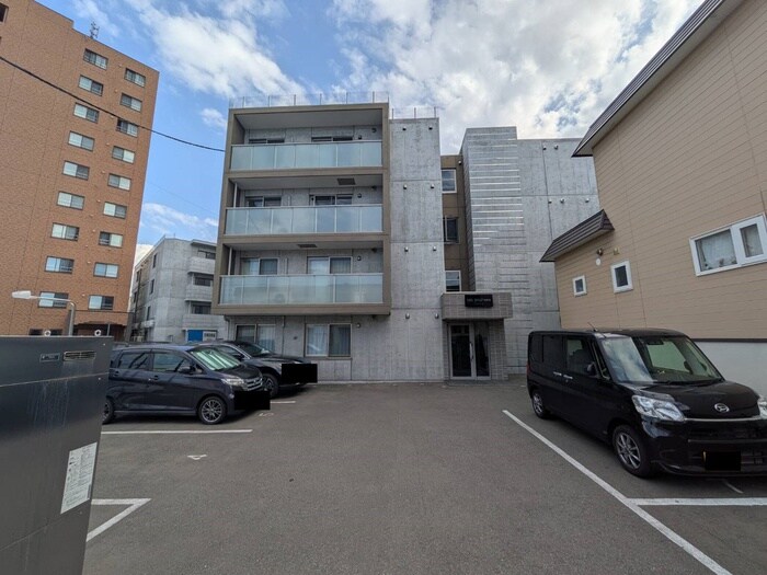 アンジュール発寒南の物件外観写真