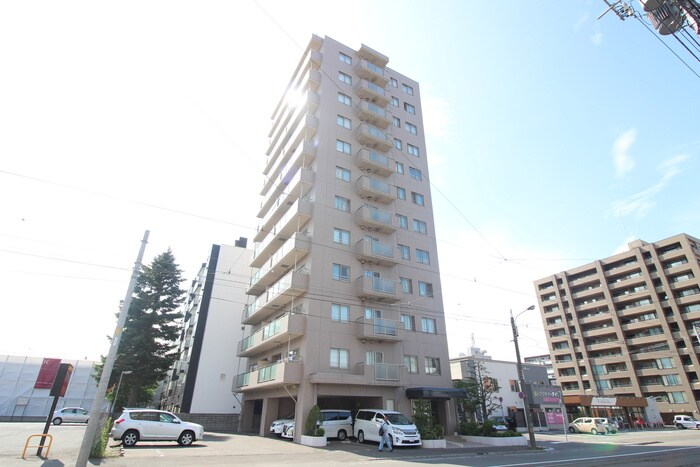 Kレジデンス山鼻の物件外観写真