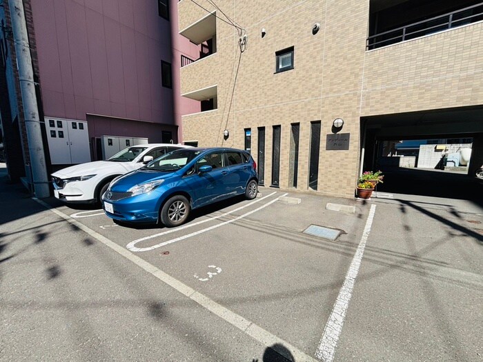 アンディ－ル円山の物件外観写真