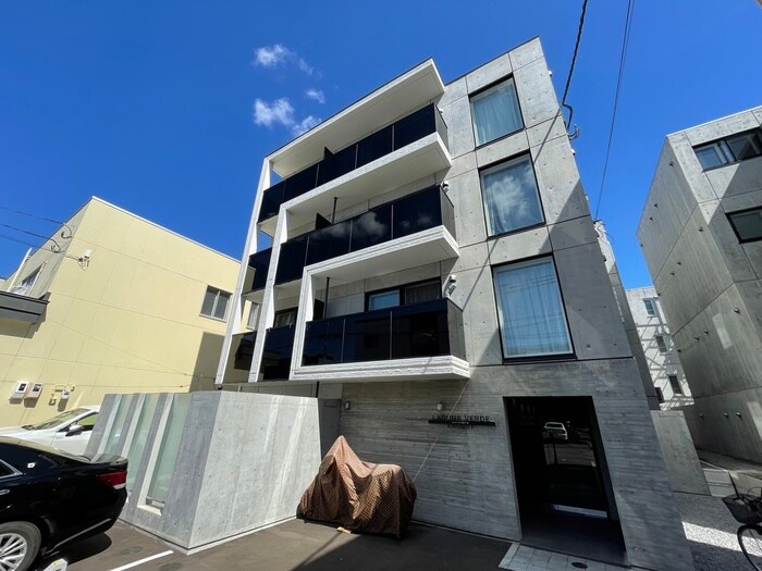 ラグナベルデ菊水7条の物件外観写真