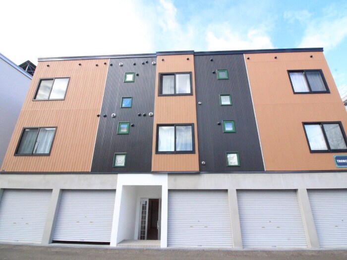 トロンシェの物件外観写真