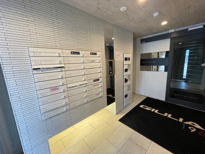 GIULIA196の物件外観写真