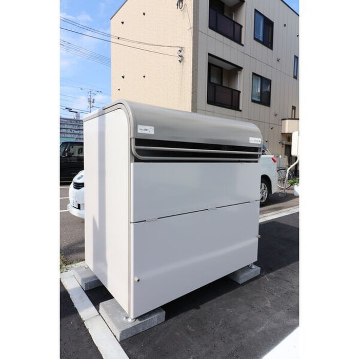 ﾍﾞﾙｺｰﾄ西野の物件外観写真