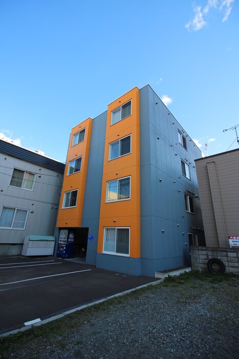 ラテルネ公園通りの物件外観写真