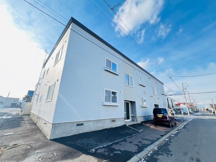 エクセラン新琴似の物件外観写真