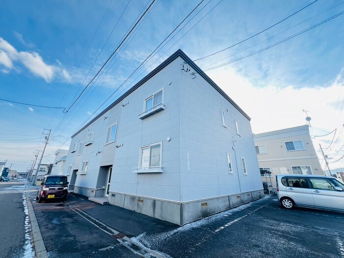 エクセラン新琴似の物件外観写真