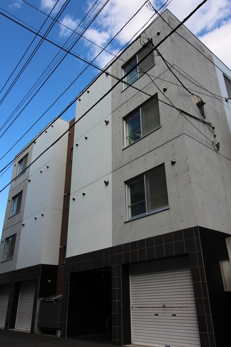 マリ－ノ南円山の物件外観写真