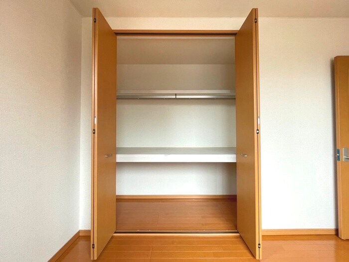 エスト・ハナセンの物件内観写真