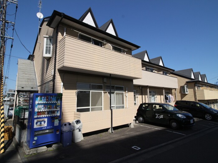 サンパレス元茶畑の物件外観写真