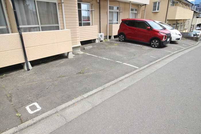 サンパレス元茶畑の物件外観写真