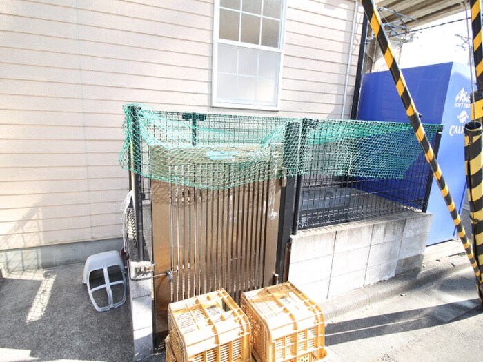 サンパレス元茶畑の物件外観写真