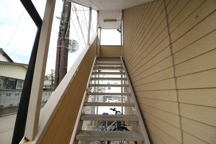 サンパレス元茶畑の物件外観写真