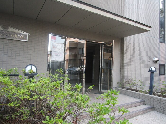 シマダハウスの物件外観写真