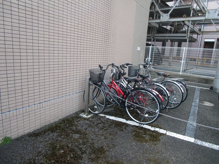 シマダハウスの物件外観写真