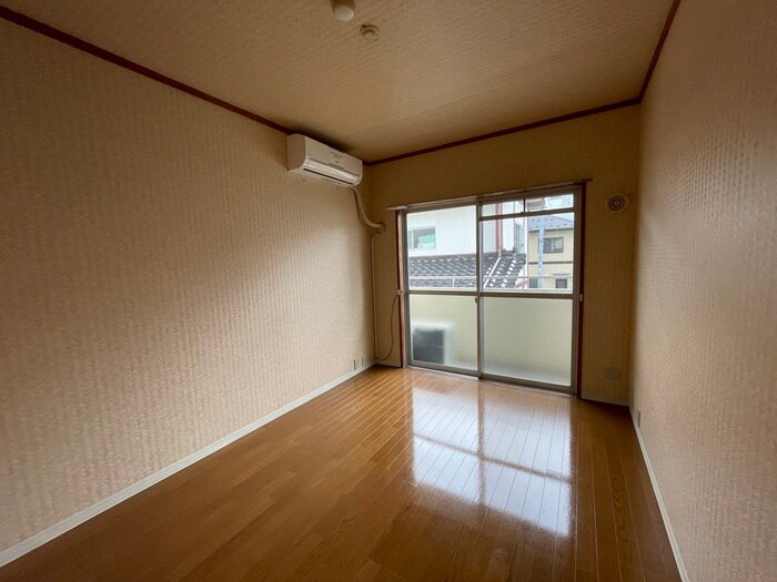 エクセランス・ド・花京院の物件内観写真