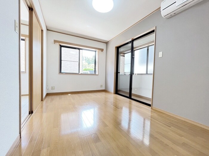 ロイヤルパーク新坂通壱番館の物件内観写真