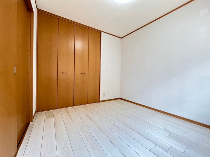 ロイヤルパーク新坂通壱番館の物件内観写真