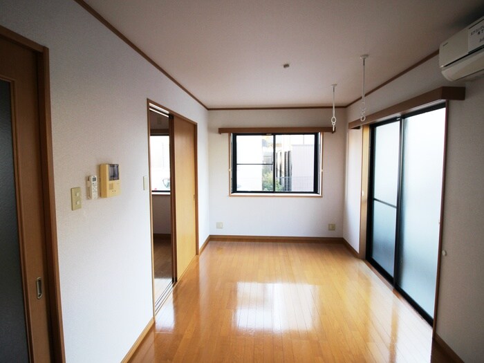 ロイヤルパーク新坂通弐番館の物件内観写真